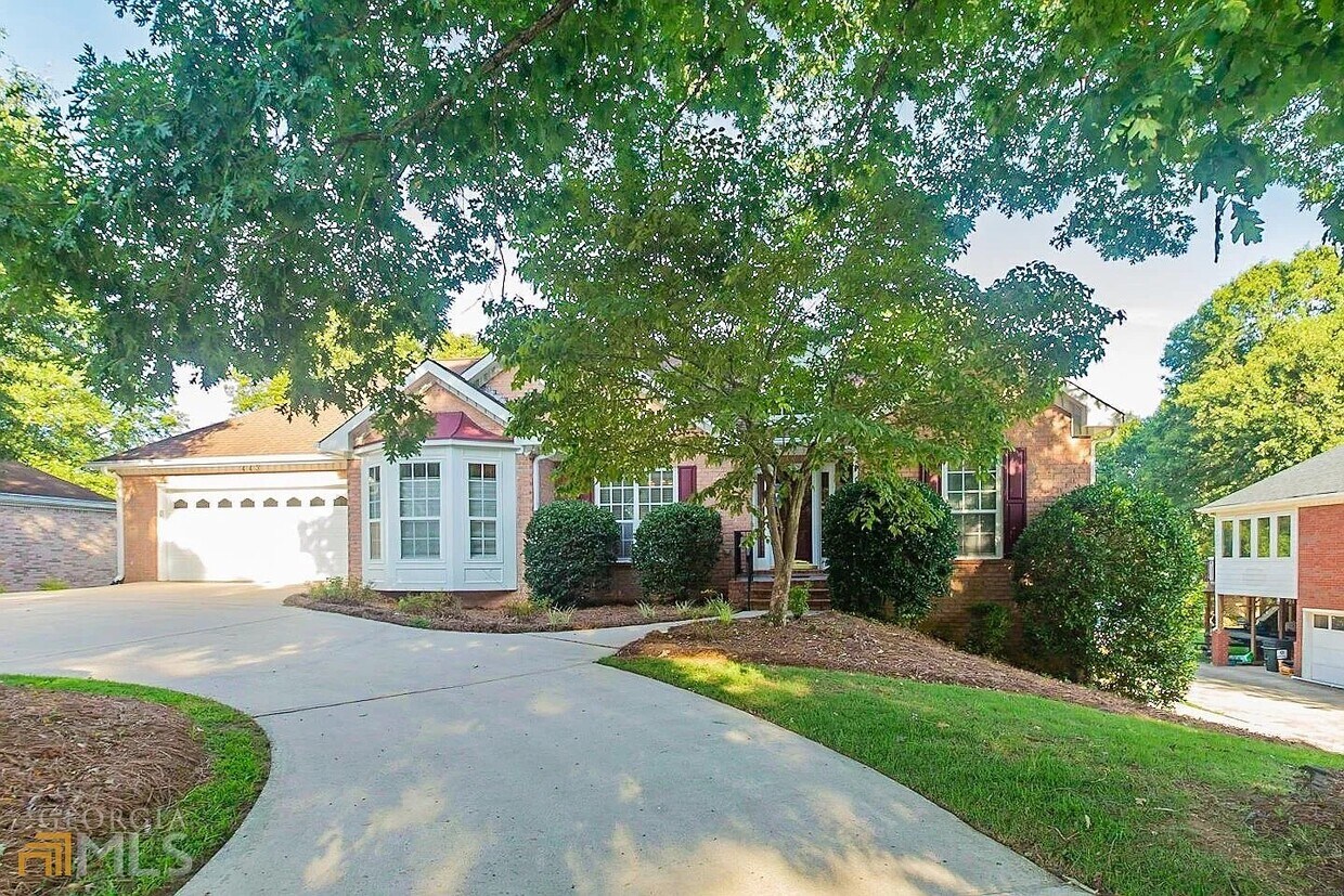 Primary Photo - 443 Greystone Ln