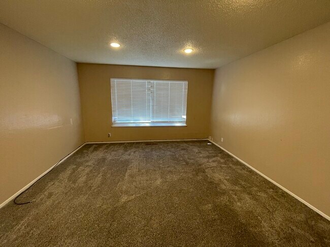 Foto del edificio - Pittsburg 3 bed/2 bath single family house for rent