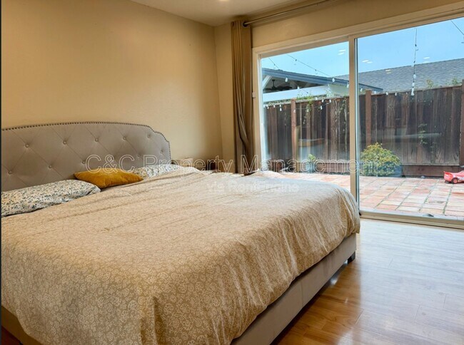 Foto del edificio - 1411 Hillsdale Ave