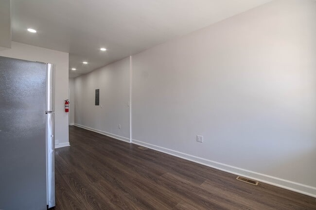Building Photo - 1602 Cypress St