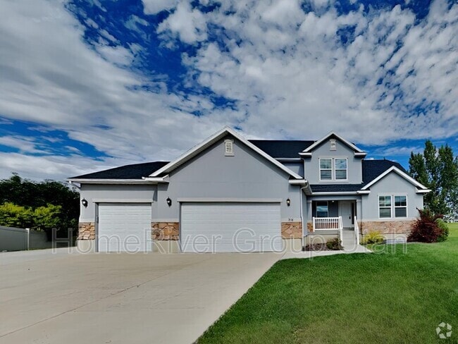 Building Photo - 708 S 80 E