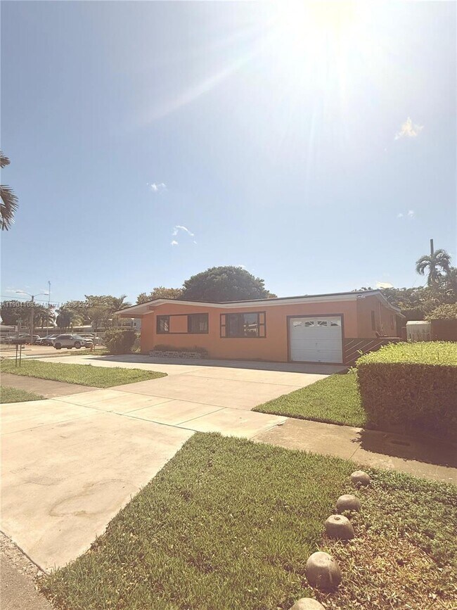 Foto del edificio - 9300 SW 52nd Terrace