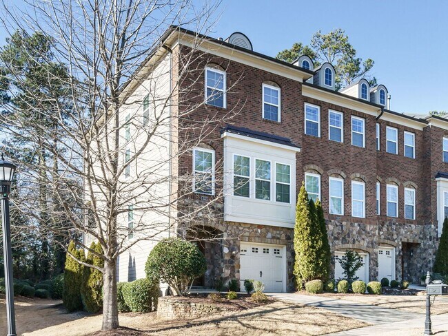 Foto del edificio - Stunning 3BD, 3.5BA Luxury Raleigh Townhom...