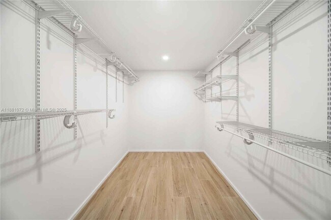 Foto del edificio - 3437 NW 9th Ct