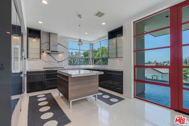 Foto del edificio - 870 Haverford Ave