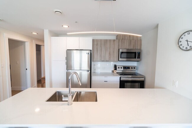 Photo du bâtiment - 3075 Devonshire Ave