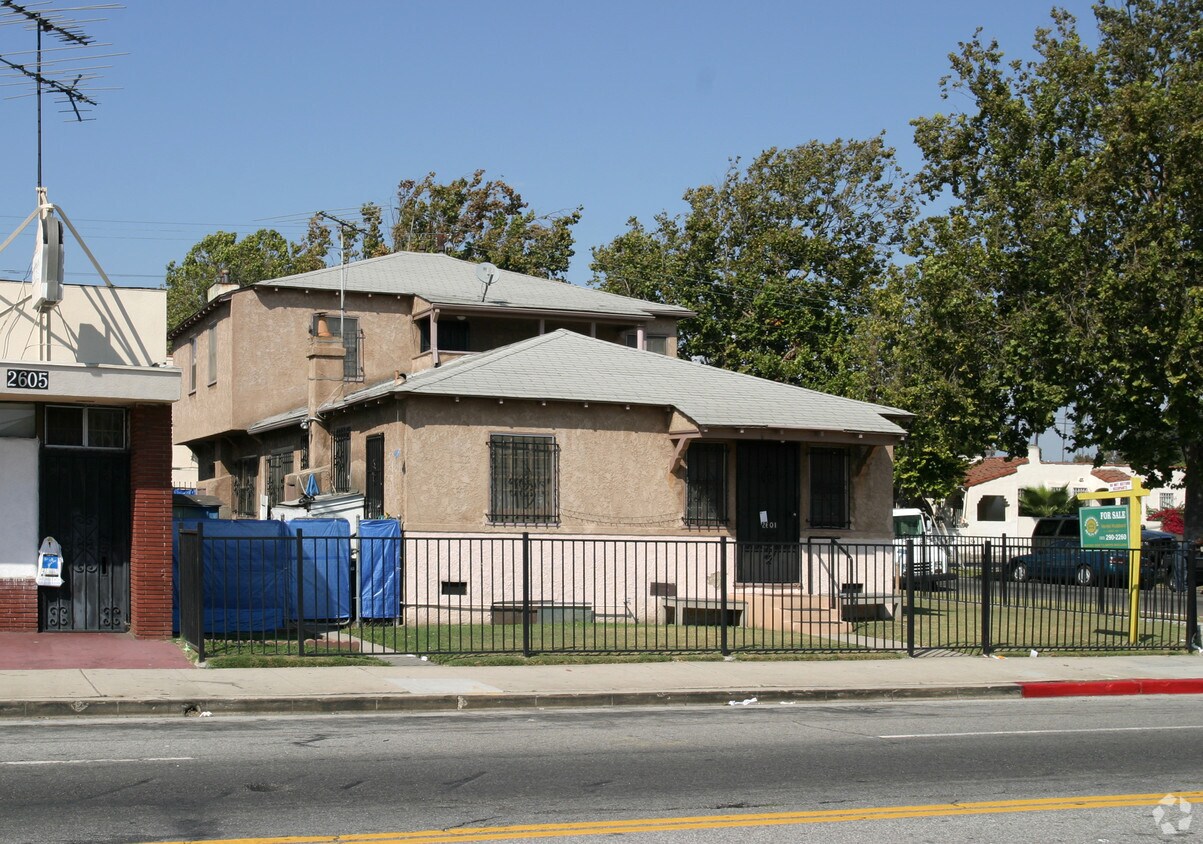 Building Photo - 4351 4th Ave