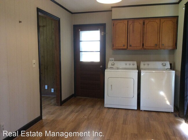 Building Photo - 3 br, 1 bath House - 6045 US HWY 17 N