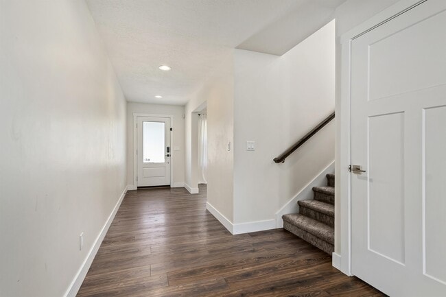 Photo - 414 E 8800 S House