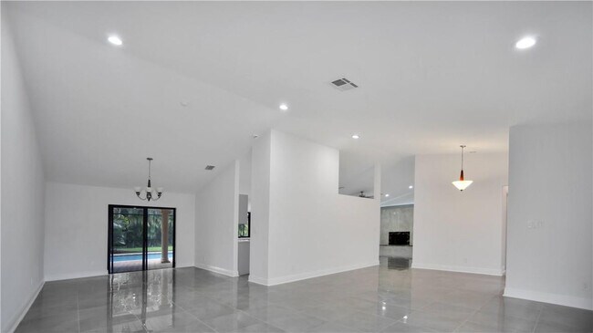 Building Photo - 11159 NW 10th Pl