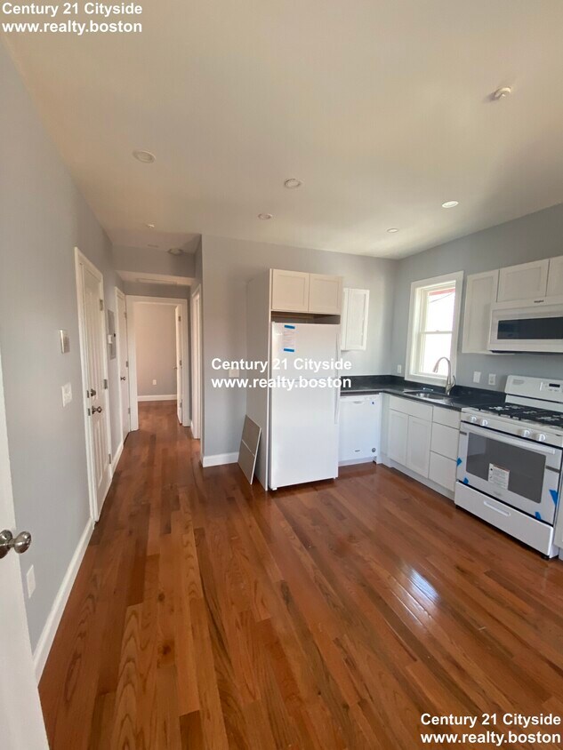 Primary Photo - 137A Paris St