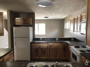 Building Photo - 6634 Morrill Ave
