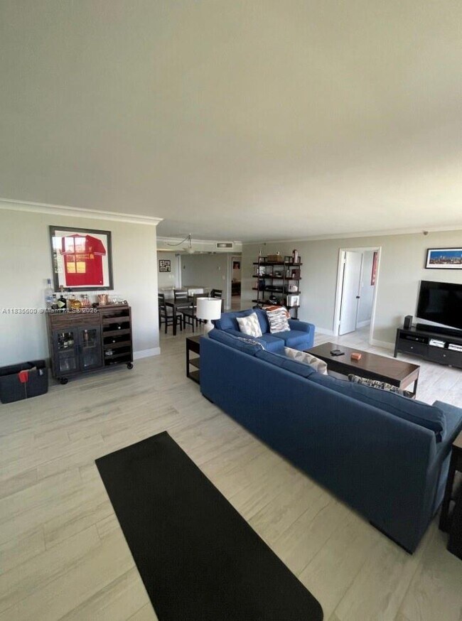 Foto del edificio - 3300 W Rolling Hills Cir