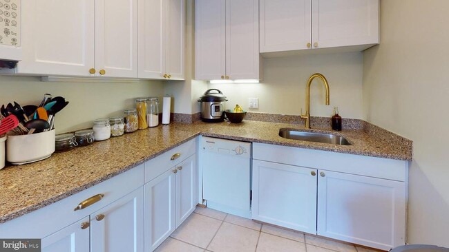 Foto del edificio - 3446 Connecticut Ave NW