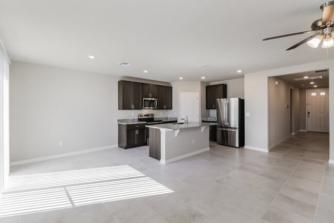Building Photo - 39049 Harlow Rose Dr