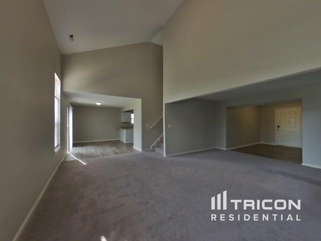 Building Photo - 3811 White Cliff Way Whitestown IN
