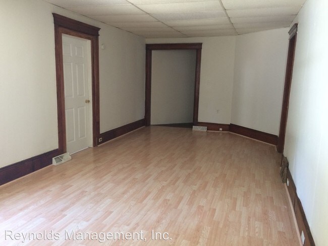 Building Photo - 513 W Trail St