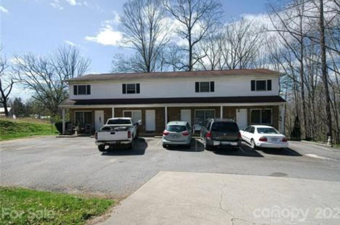 Foto principal - 133 Fairview Dr NW