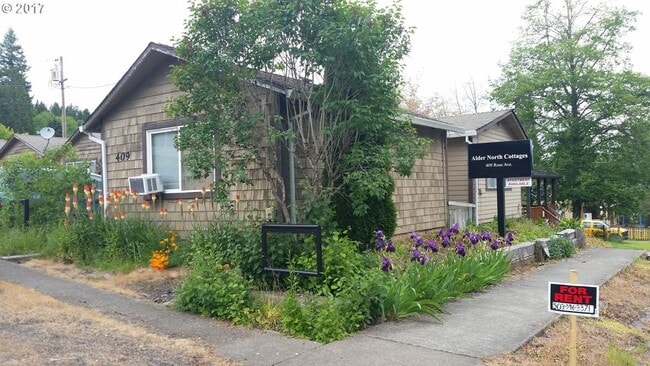Building Photo - 409 Rose Ave