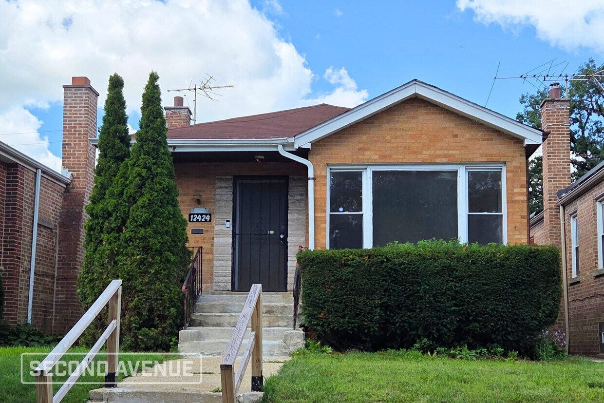 Foto principal - 12424 S La Salle St