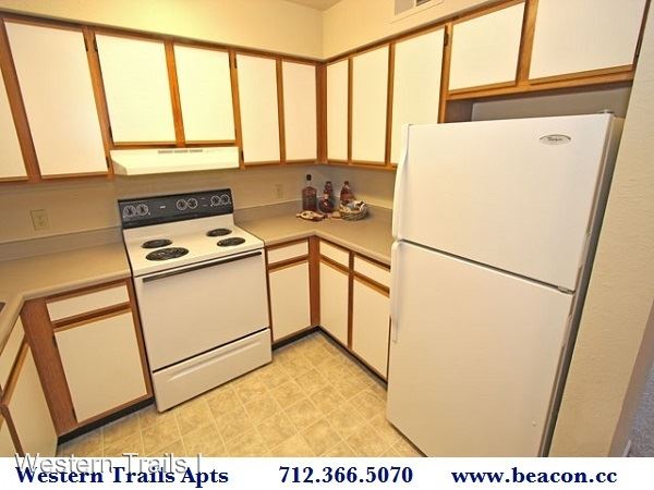 Building Photo - 3201 Renner Dr