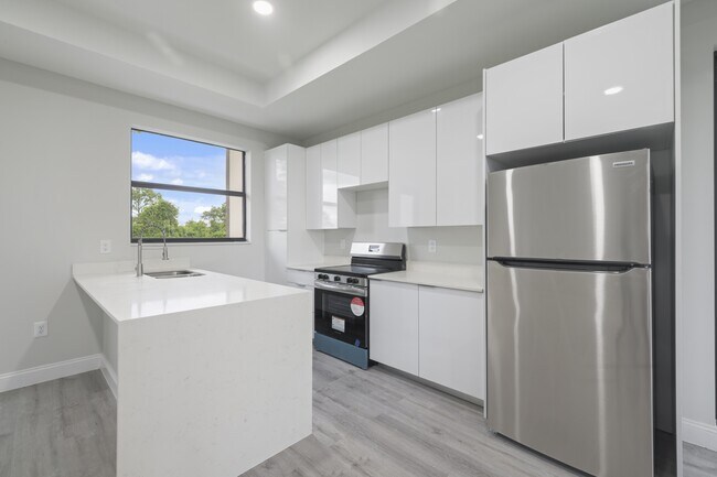 Foto del edificio - 757 Joponica Ave S