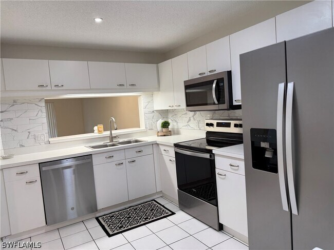Foto del edificio - 7750 Jewel Ln
