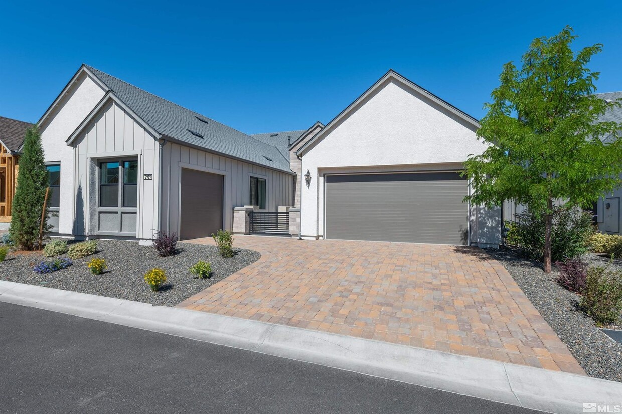 Primary Photo - Luxury Toll Brothers Single Level Home in ...