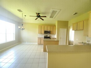 Building Photo - 7610 Broken Oak Ln