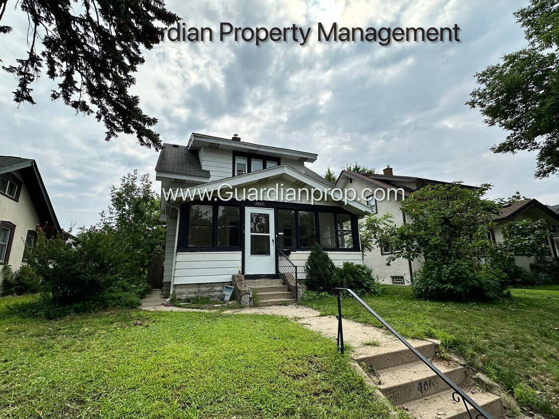 Primary Photo - South Minneapolis Single Family Home, Fenc...