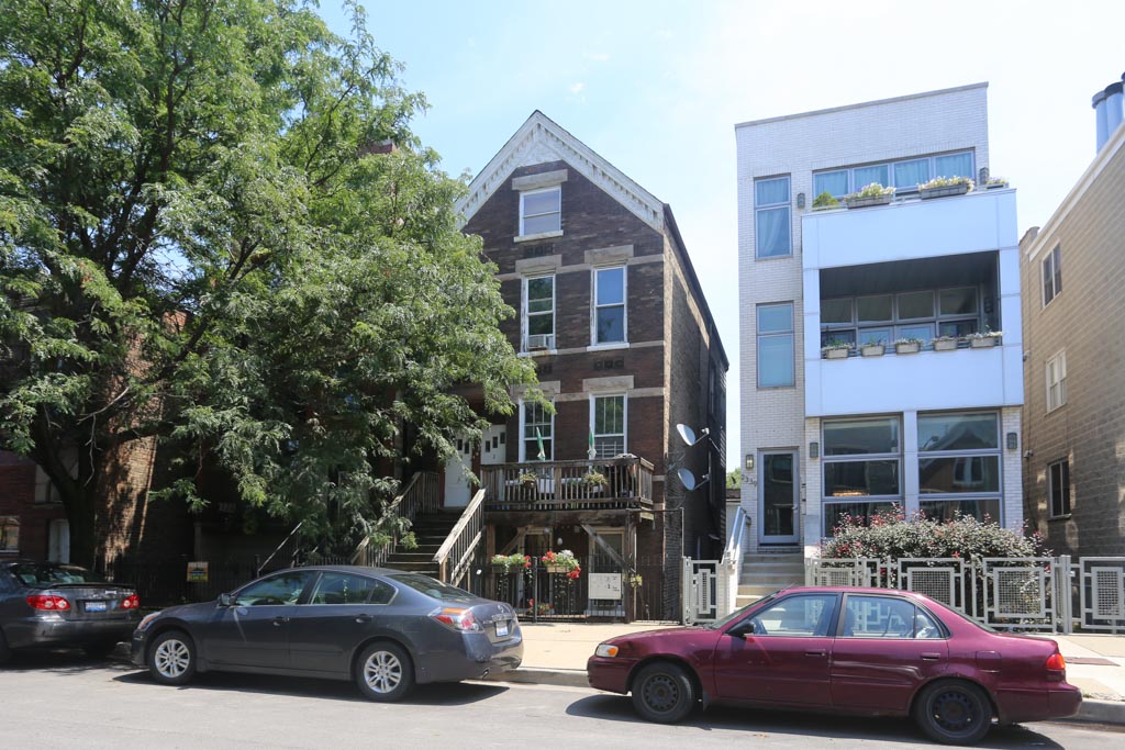 Foto principal - 2341 N Leavitt St
