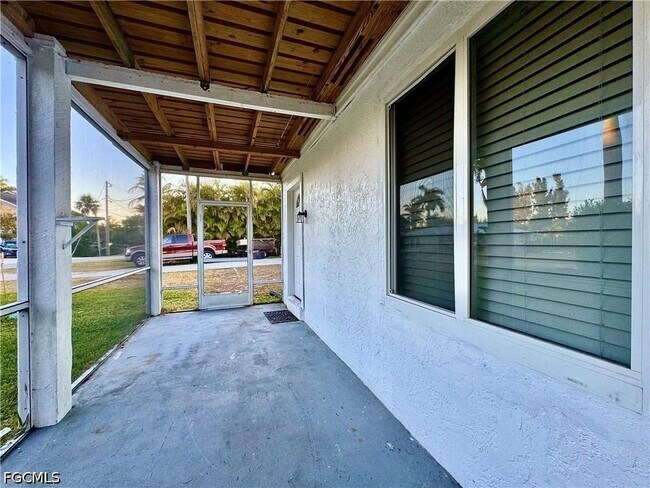 Foto del edificio - 7123 Shannon Blvd