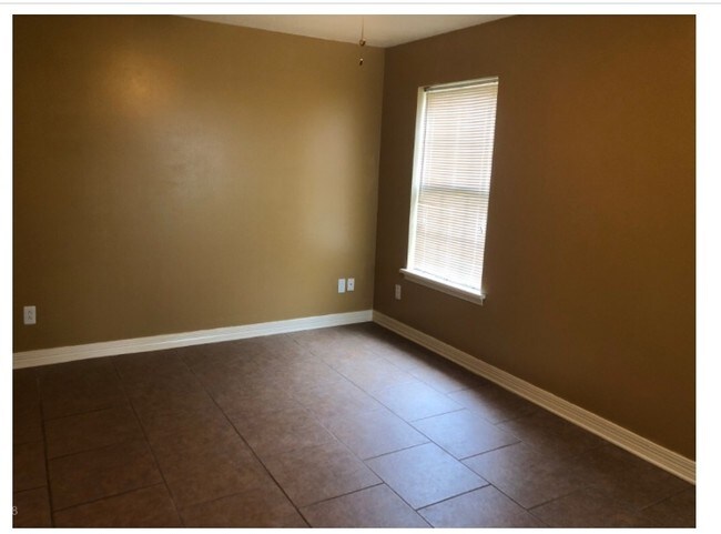 Dormitorio principal - 11 x 15 - 2887 W Barnett Springs Ave