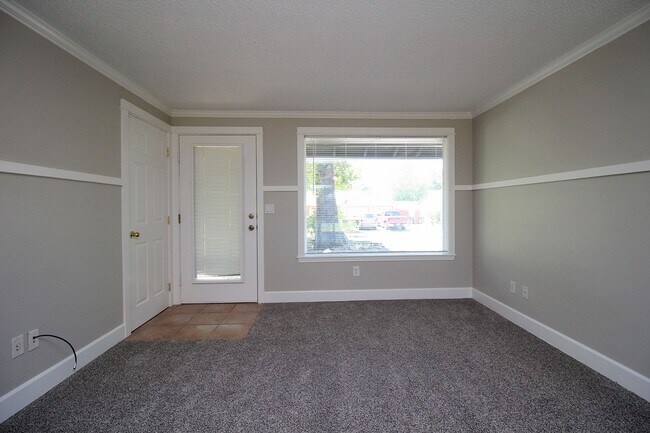 Building Photo - Updated 3 Bedroom Ranch Home – Gresham