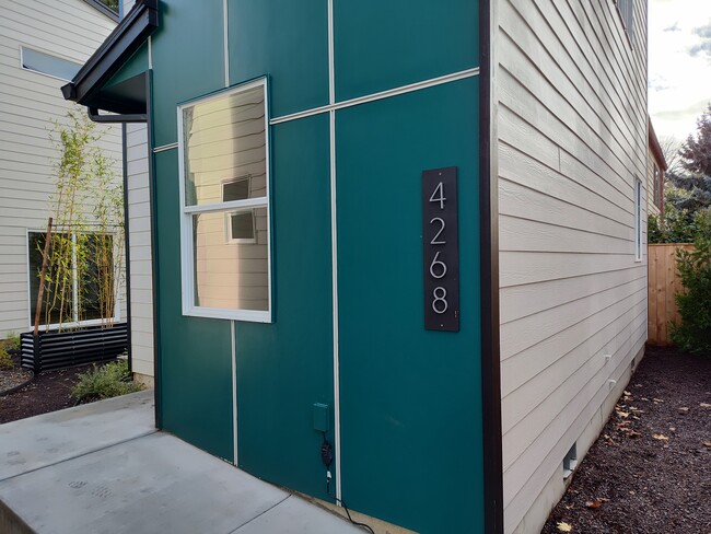 Foto del edificio - 4268 NE Going St