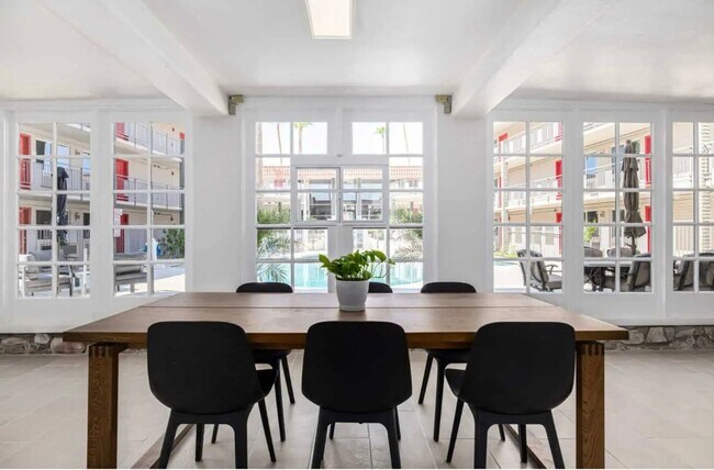 Foto del edificio - Fully Equipped Aparthotel! Tour Today and ...