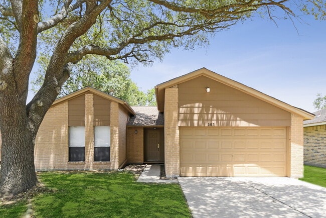Building Photo - 307 Strand Ct