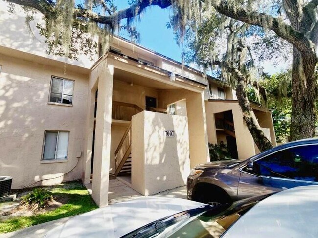 Foto del edificio - 7607 Abbey Ln