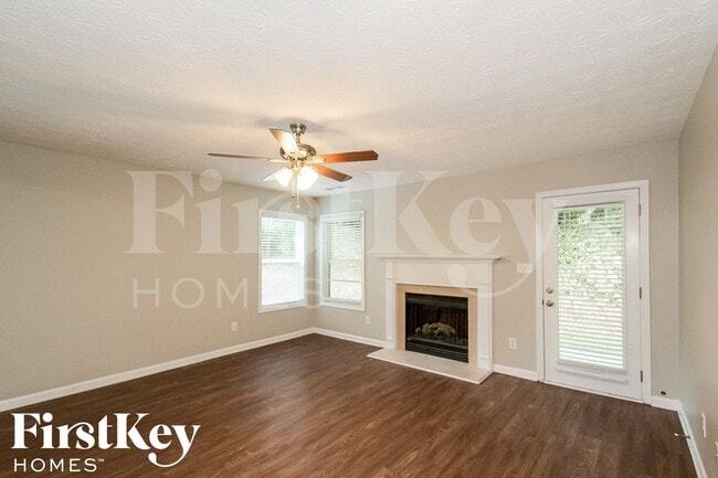 Building Photo - 1392 Alcovy Falls Dr SE