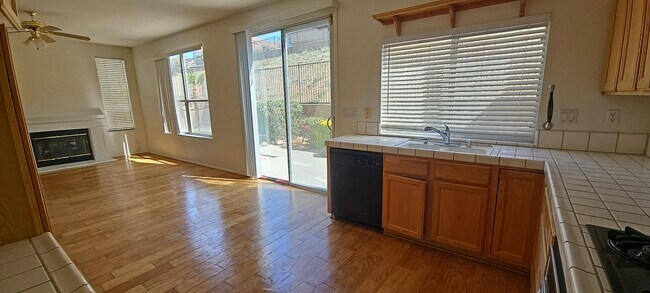 Foto del edificio - 1726 Amberidge Way