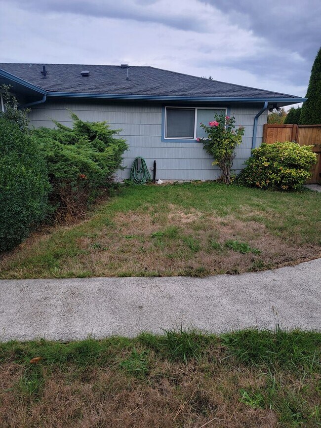 Foto del edificio - 10617 Westwood Dr SW