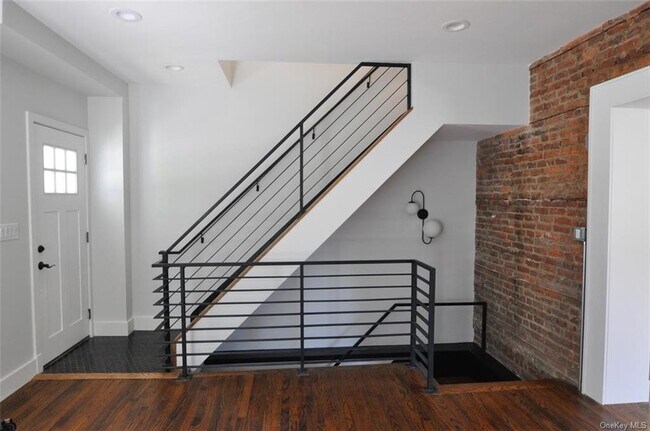 Foto del edificio - 2740 W Main St
