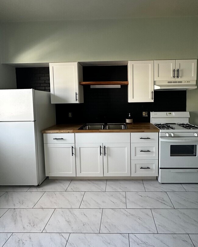 Foto del edificio - Whittier Apartments