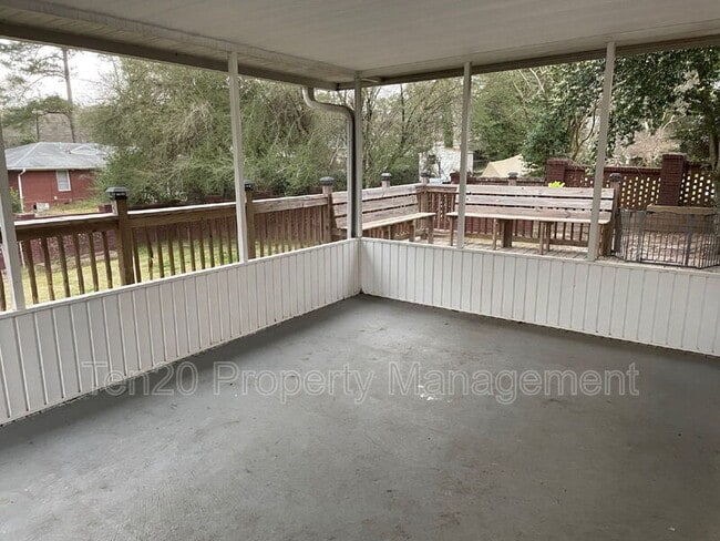 Building Photo - 3211 Maricopa Dr