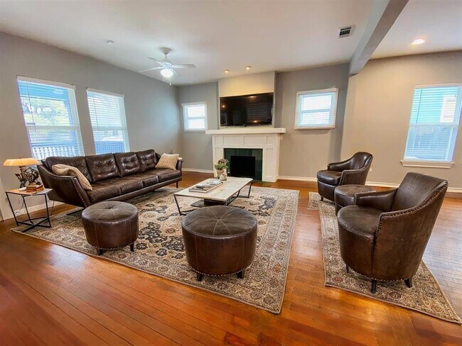 Foto del edificio - 404 E 35th St