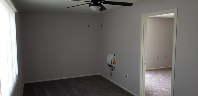 Foto del edificio - 10440 Baker Rd