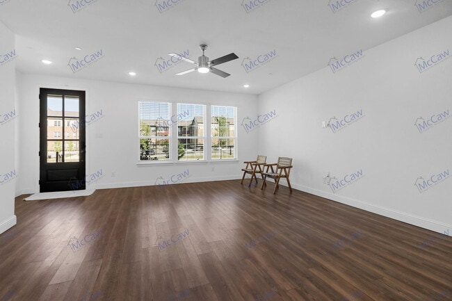 Foto del edificio - 15878 Yellow Elder Rd