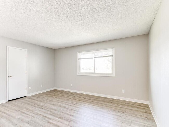 Foto del edificio - 1014-1028 Shagbark Drive - 4