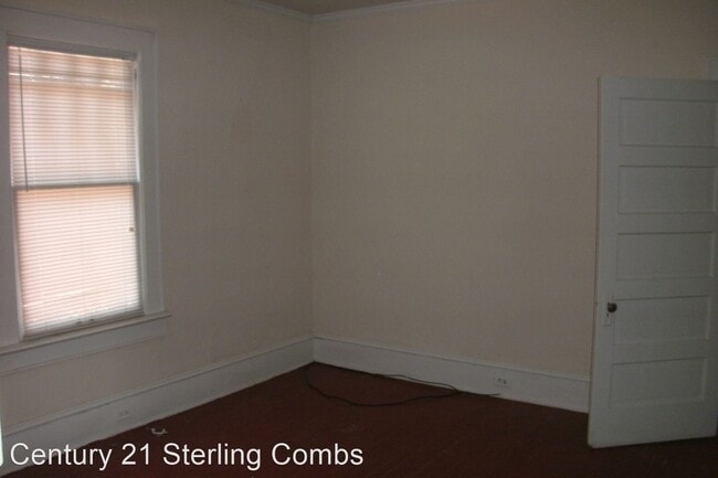 Building Photo - 3 br, 1 bath House - 706 Nashville Road