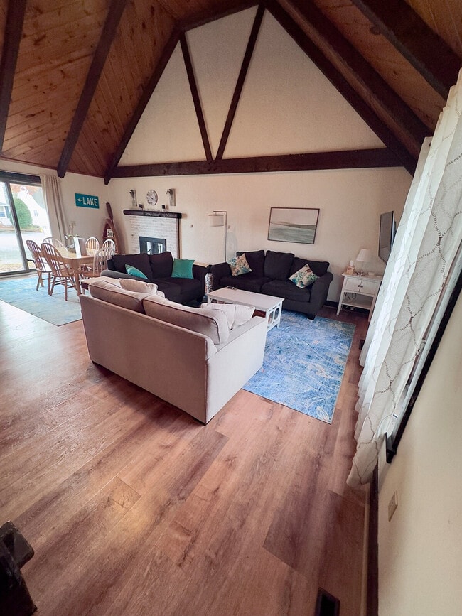 Building Photo - 2 A Cedar Drive-SI ID1380185P